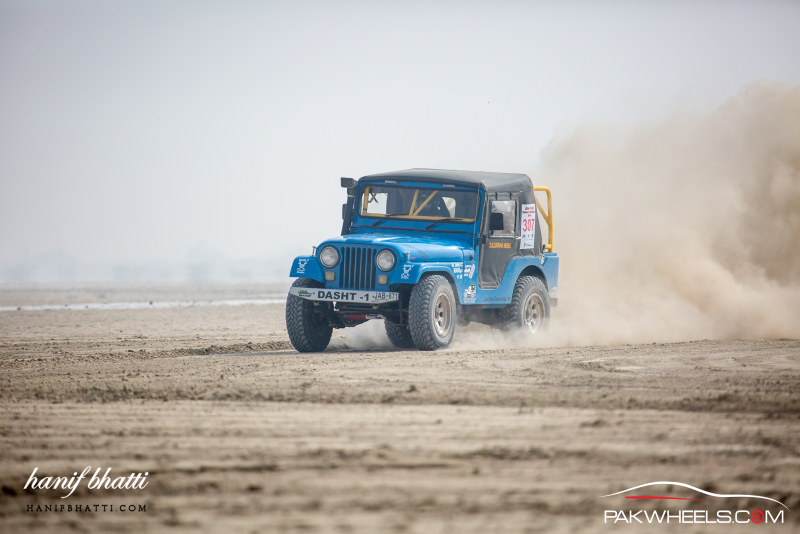 Illustration for article titled Saving A 4x4 From Flipping And Why You Should Lose The Camera Too